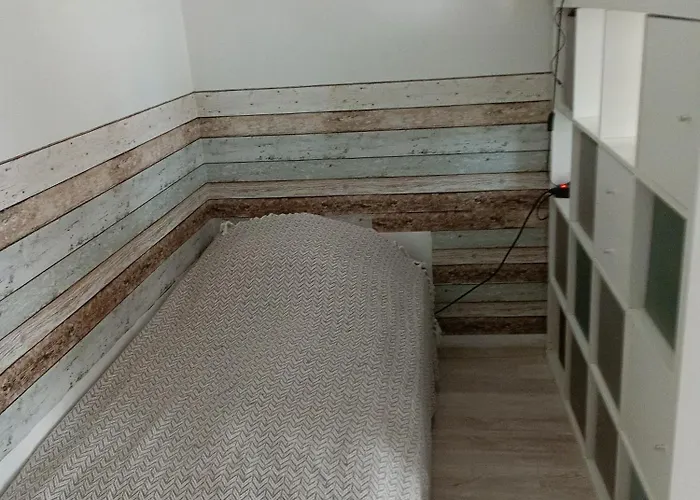 Apartment 2 4 Lozka Ul Prusa Centrum 45m Balkon Dla Max 4 Osob Pila (Pila)